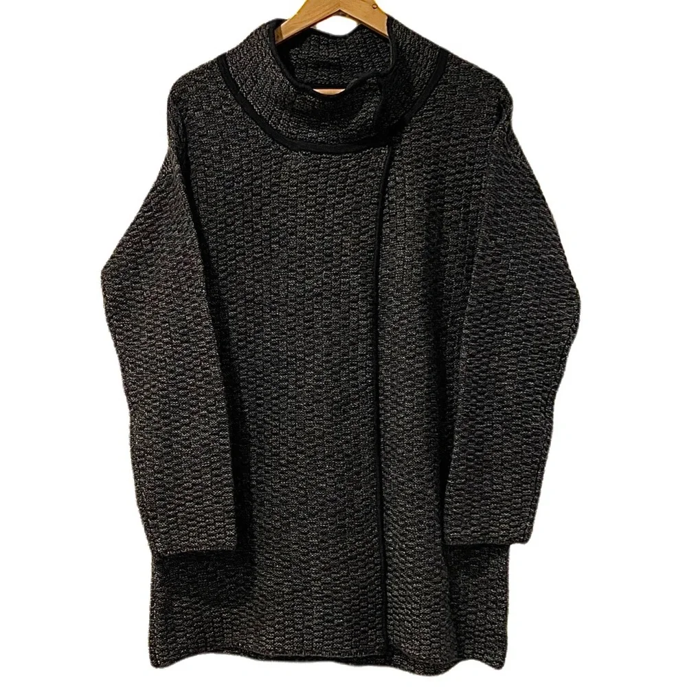 NWT Nine West Gray & Black Wool Snap Top Sweater
